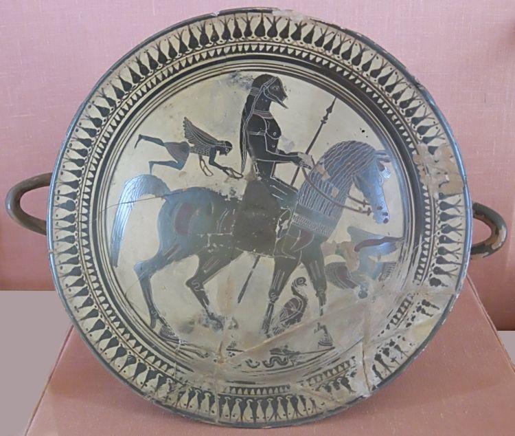 Герой и Ника.  Греция, 6 век  до н.э. Эрмитаж. (Фото Лимарева В.Н.)