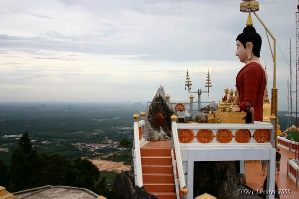  Храмовый комплекс на вершине горы. Монастырь Тигра.  Таиланд. (фото Лимарева В.Н.)