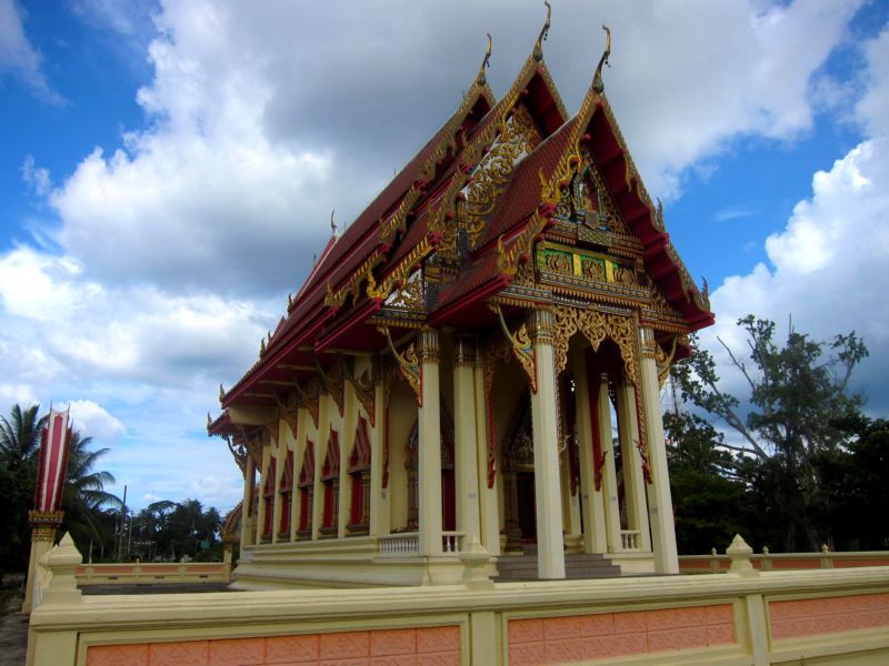 Храмовый комплекс в местности Бангсапан.  ( Фото Лимаревой Елены)